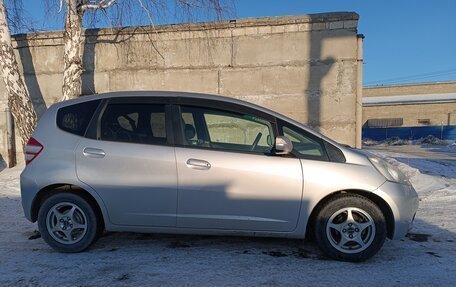 Honda Fit III, 2010 год, 730 000 рублей, 3 фотография