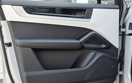 Porsche Cayenne III, 2025 год, 18 990 000 рублей, 7 фотография