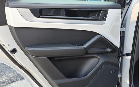 Porsche Cayenne III, 2025 год, 18 990 000 рублей, 22 фотография