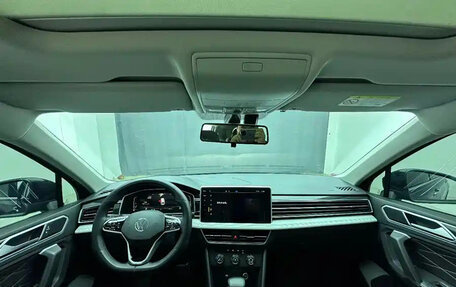 Volkswagen Tiguan II, 2023 год, 3 000 000 рублей, 9 фотография