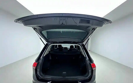 Volkswagen Tiguan II, 2023 год, 3 000 000 рублей, 19 фотография