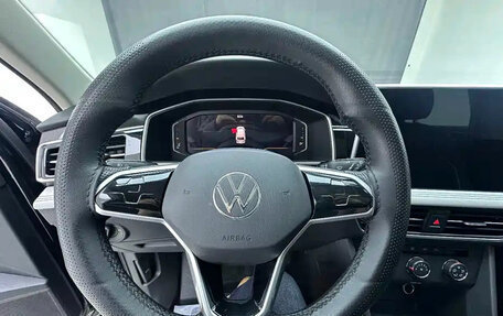 Volkswagen Tiguan II, 2023 год, 3 000 000 рублей, 12 фотография