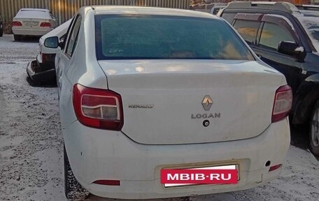 Renault Logan II, 2015 год, 290 000 рублей, 4 фотография