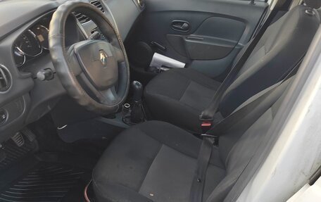 Renault Logan II, 2015 год, 290 000 рублей, 5 фотография