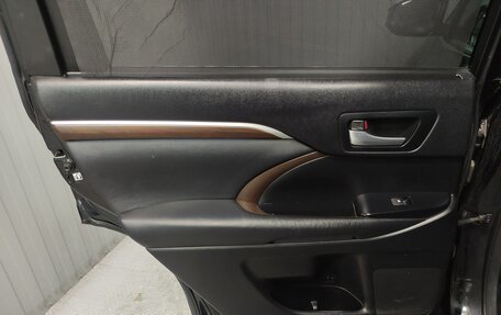 Toyota Highlander III, 2015 год, 2 580 000 рублей, 15 фотография