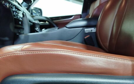 Lexus LX III, 2017 год, 6 500 000 рублей, 19 фотография