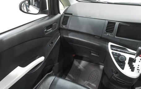 Toyota ISis I, 2013 год, 1 569 000 рублей, 10 фотография