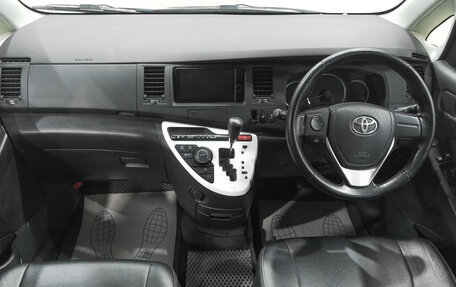 Toyota ISis I, 2013 год, 1 569 000 рублей, 12 фотография