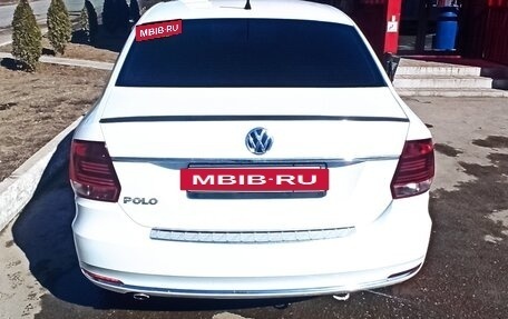 Volkswagen Polo VI (EU Market), 2015 год, 900 000 рублей, 2 фотография