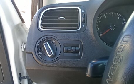 Volkswagen Polo VI (EU Market), 2015 год, 900 000 рублей, 8 фотография