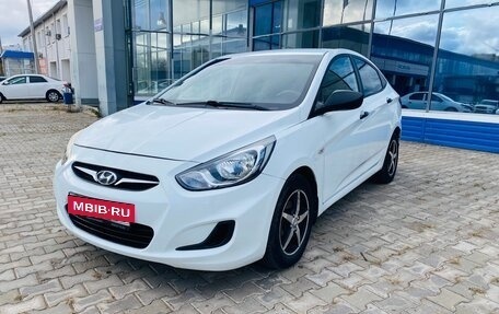 Hyundai Solaris II рестайлинг, 2013 год, 800 000 рублей, 3 фотография