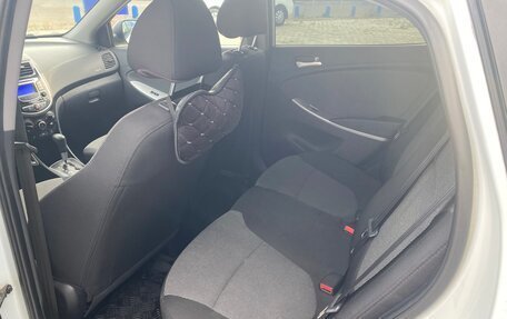 Hyundai Solaris II рестайлинг, 2013 год, 800 000 рублей, 9 фотография