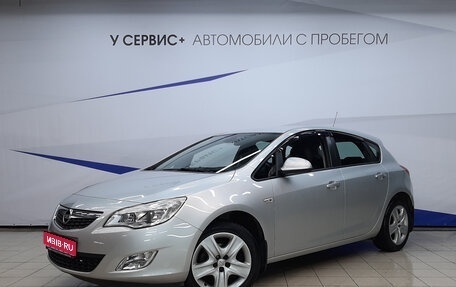 Opel Astra J, 2011 год, 890 000 рублей, 1 фотография
