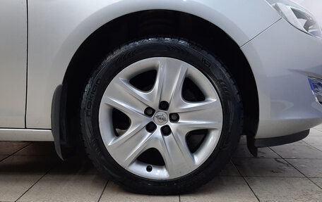 Opel Astra J, 2011 год, 890 000 рублей, 13 фотография