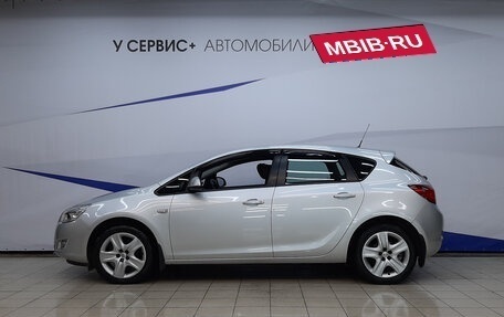 Opel Astra J, 2011 год, 890 000 рублей, 2 фотография