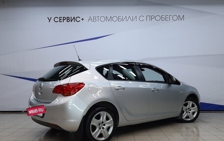 Opel Astra J, 2011 год, 890 000 рублей, 3 фотография