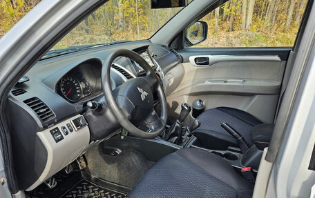 Mitsubishi Pajero Sport II рестайлинг, 2013 год, 1 900 000 рублей, 7 фотография