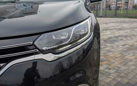 Renault Espace V рестайлинг, 2016 год, 2 400 000 рублей, 4 фотография