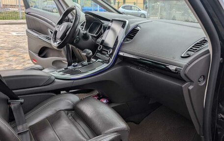 Renault Espace V рестайлинг, 2016 год, 2 400 000 рублей, 9 фотография