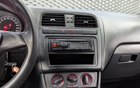 Volkswagen Polo VI (EU Market), 2015 год, 870 000 рублей, 16 фотография