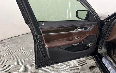 BMW 7 серия, 2016 год, 3 599 000 рублей, 9 фотография