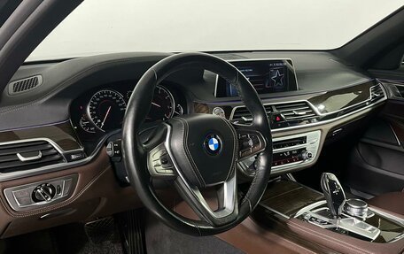 BMW 7 серия, 2016 год, 3 599 000 рублей, 12 фотография