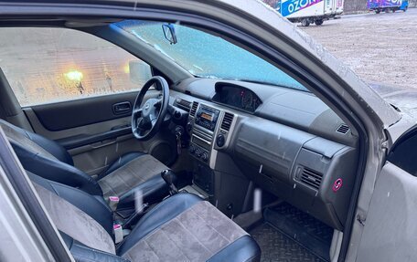 Nissan X-Trail, 2005 год, 560 000 рублей, 16 фотография