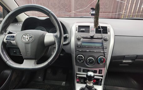 Toyota Corolla, 2012 год, 950 000 рублей, 3 фотография