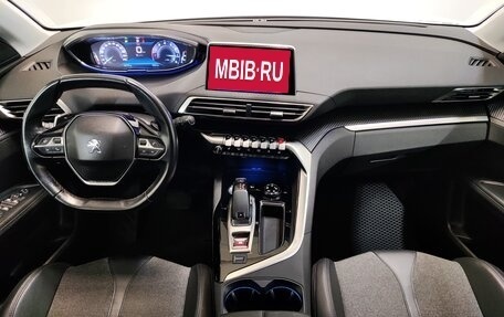 Peugeot 5008 II, 2019 год, 2 090 000 рублей, 10 фотография