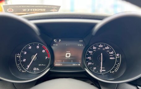 Alfa Romeo Giulia II, 2016 год, 2 000 000 рублей, 12 фотография