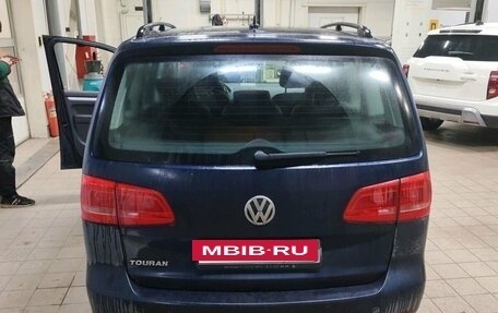 Volkswagen Touran III, 2012 год, 845 000 рублей, 5 фотография