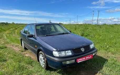 Volkswagen Passat B4, 1994 год, 180 000 рублей, 1 фотография