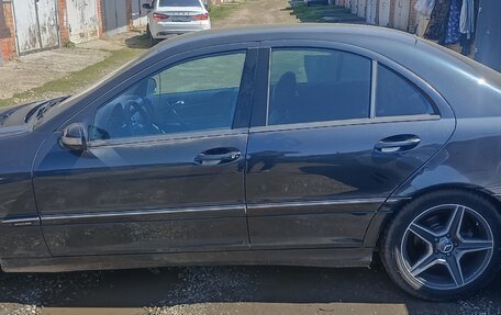 Mercedes-Benz C-Класс, 2003 год, 620 000 рублей, 1 фотография