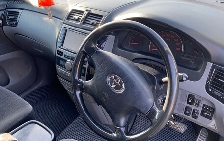 Toyota Ipsum II, 2002 год, 700 000 рублей, 15 фотография