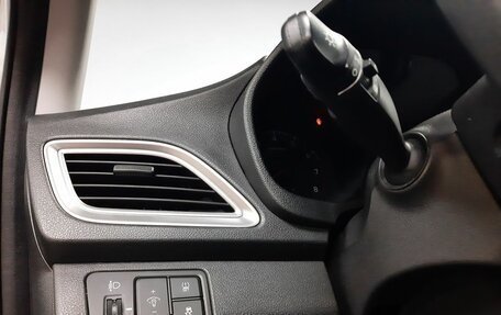 Hyundai Solaris II рестайлинг, 2019 год, 1 662 000 рублей, 18 фотография