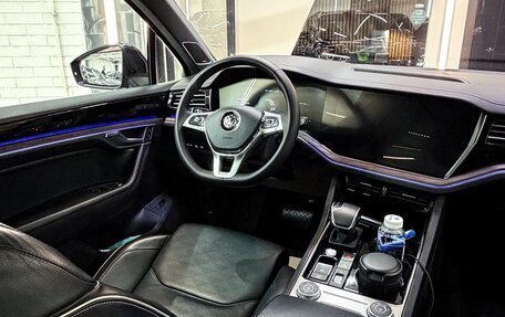 Volkswagen Touareg III, 2020 год, 6 300 000 рублей, 10 фотография