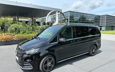 Mercedes-Benz V-Класс, 2025 год, 9 700 000 рублей, 1 фотография