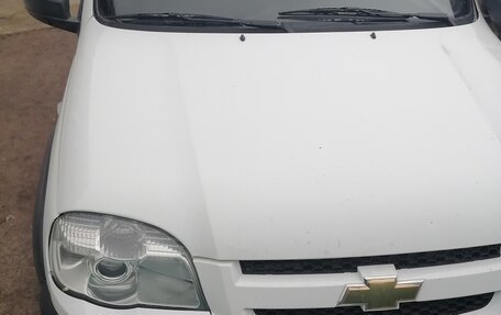 Chevrolet Niva I рестайлинг, 2015 год, 740 000 рублей, 1 фотография