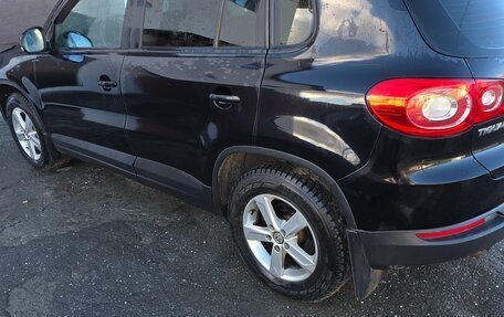 Volkswagen Tiguan I, 2010 год, 750 000 рублей, 3 фотография