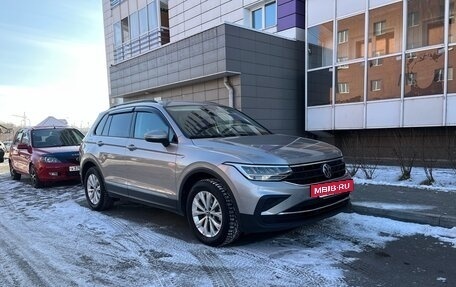 Volkswagen Tiguan II, 2020 год, 2 500 000 рублей, 4 фотография