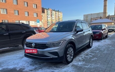 Volkswagen Tiguan II, 2020 год, 2 500 000 рублей, 5 фотография