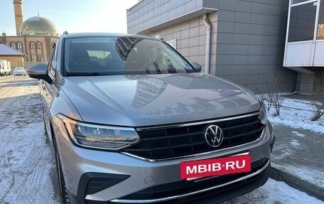 Volkswagen Tiguan II, 2020 год, 2 500 000 рублей, 11 фотография