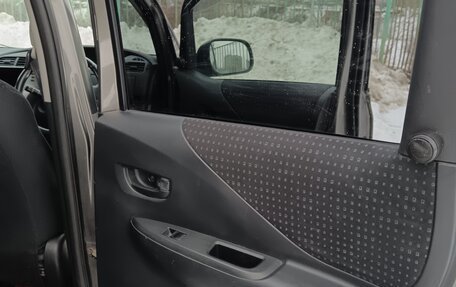 Toyota Ractis I, 2008 год, 560 000 рублей, 13 фотография