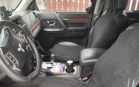 Mitsubishi Pajero IV, 2008 год, 1 350 000 рублей, 26 фотография