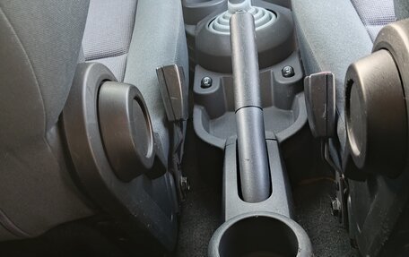 Mitsubishi Colt VI рестайлинг, 2005 год, 400 000 рублей, 13 фотография