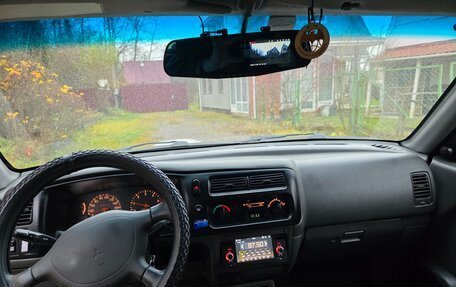 Mitsubishi L200 III рестайлинг, 2004 год, 830 000 рублей, 3 фотография