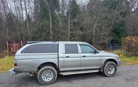 Mitsubishi L200 III рестайлинг, 2004 год, 830 000 рублей, 2 фотография