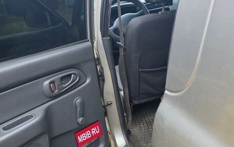 Mitsubishi L200 III рестайлинг, 2004 год, 830 000 рублей, 5 фотография