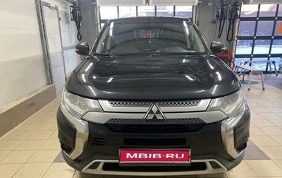Mitsubishi Outlander III рестайлинг 3, 2018 год, 1 700 000 рублей, 1 фотография