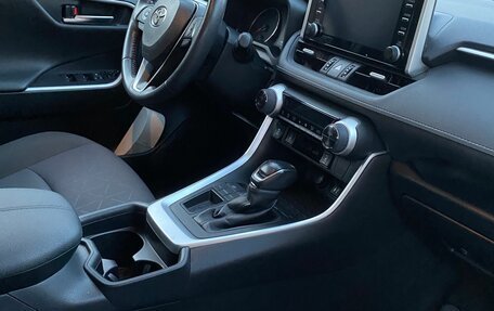 Toyota RAV4, 2020 год, 3 050 000 рублей, 5 фотография